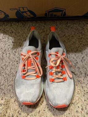 Light Gray and Coral Knit Women's Athletic Sneakers Brooks Ricochet
